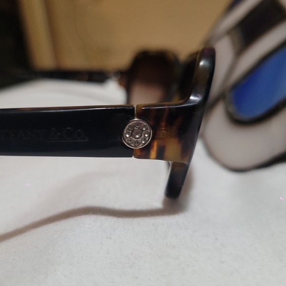 Tiffany sun glasses and brand new unopened prescription glasses with case&cloth - Picture 5 of 16